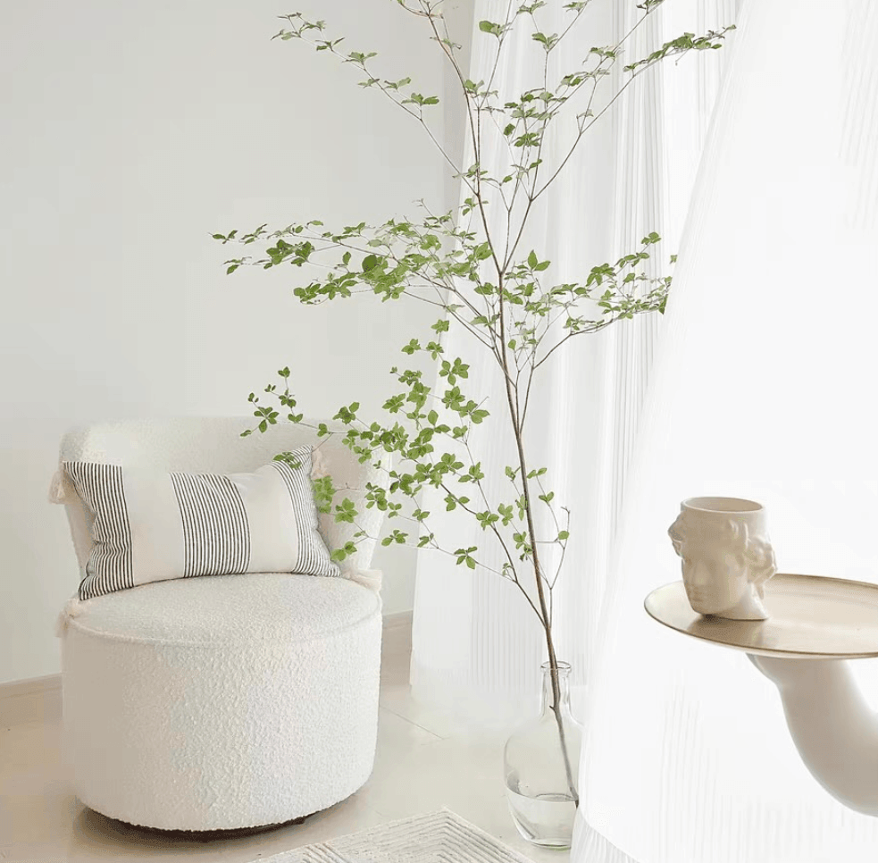 Amber Swivel Classic Chair