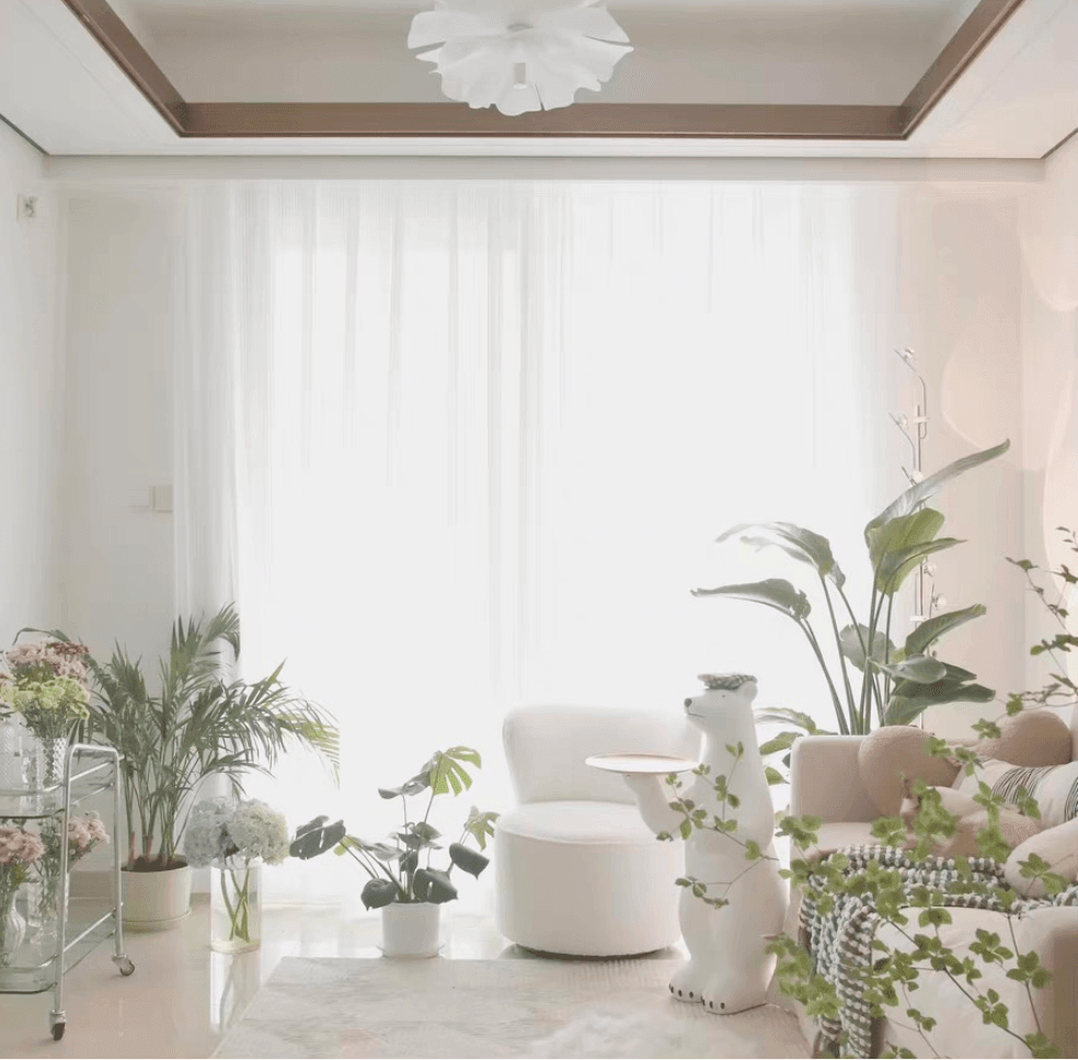 Amber Swivel Classic Chair