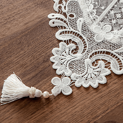 Aretha Lace Table Runner