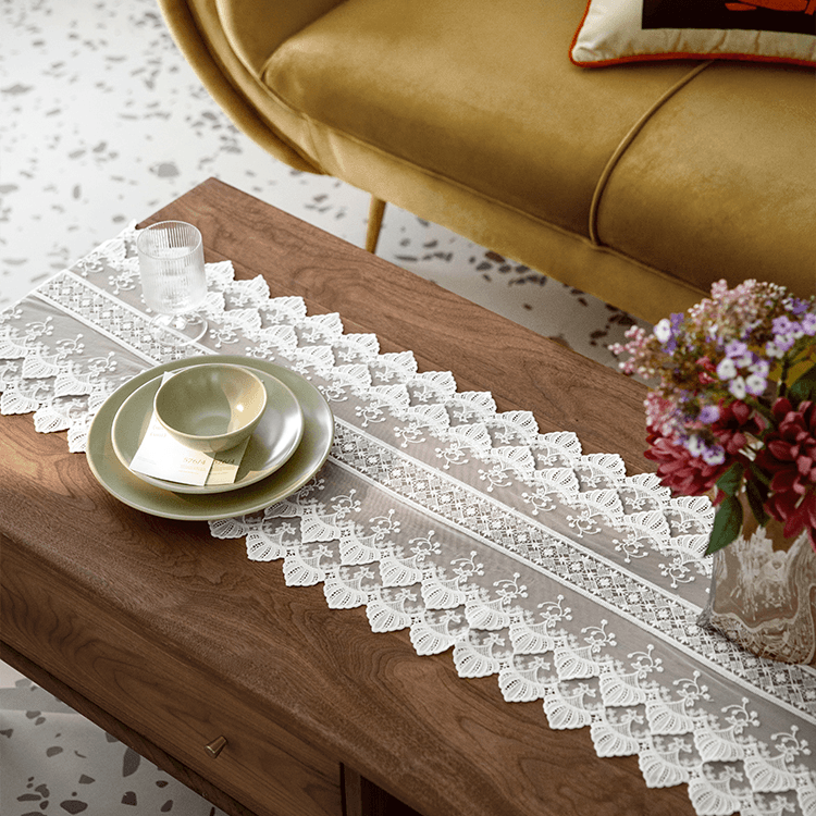 Aretha Lace Table Runner