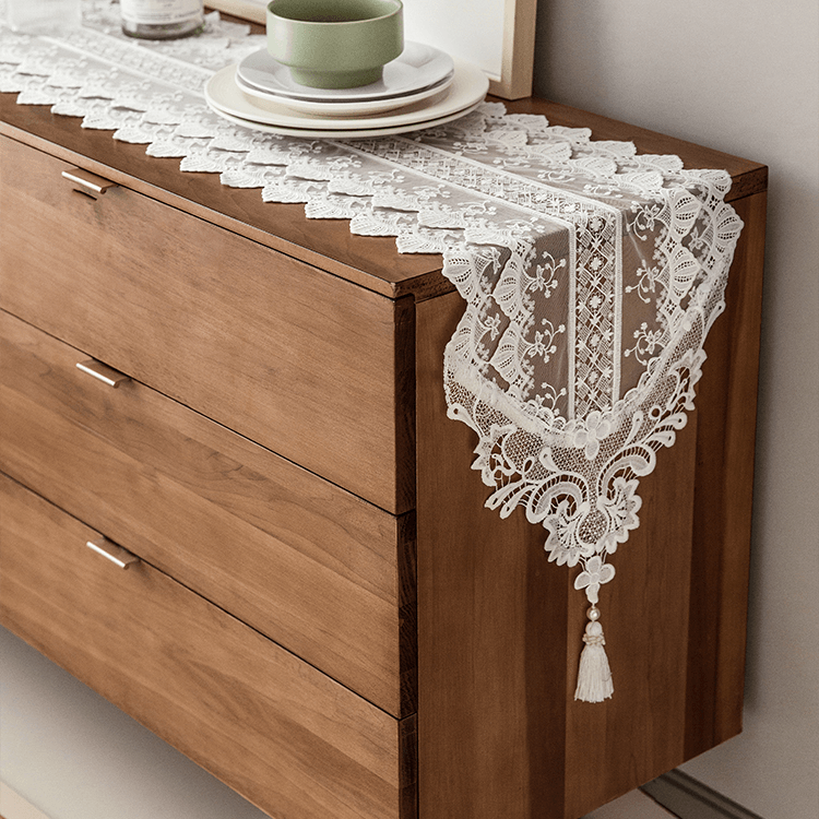 Aretha Lace Table Runner