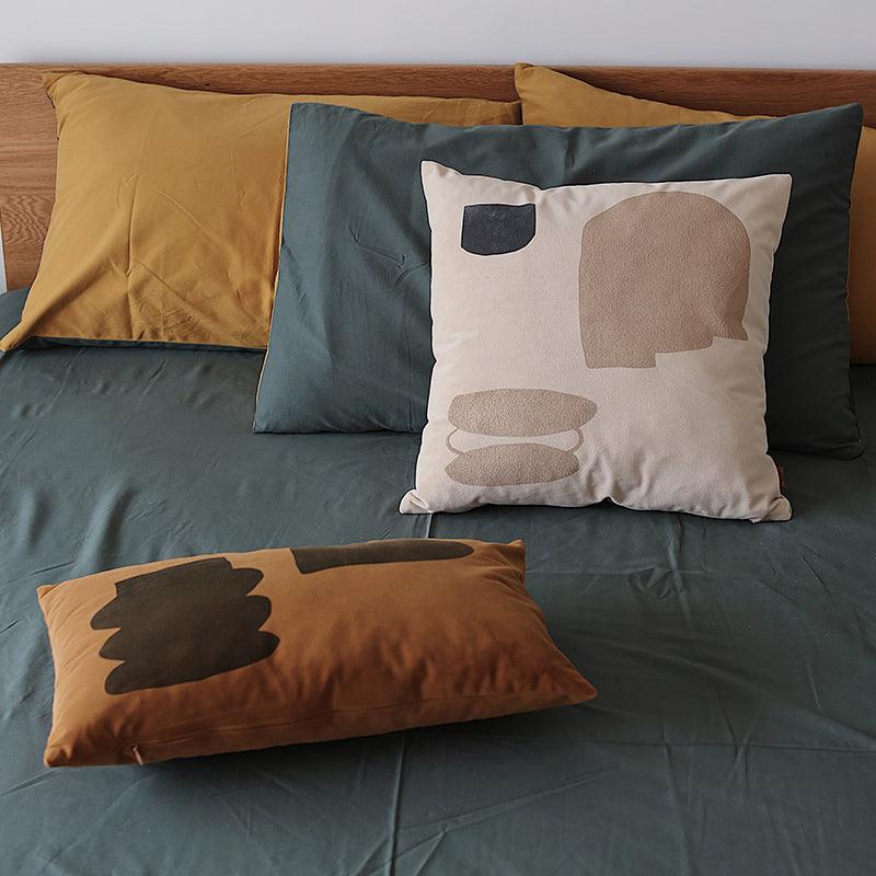 Ingeborg Velvet Throw Pillow