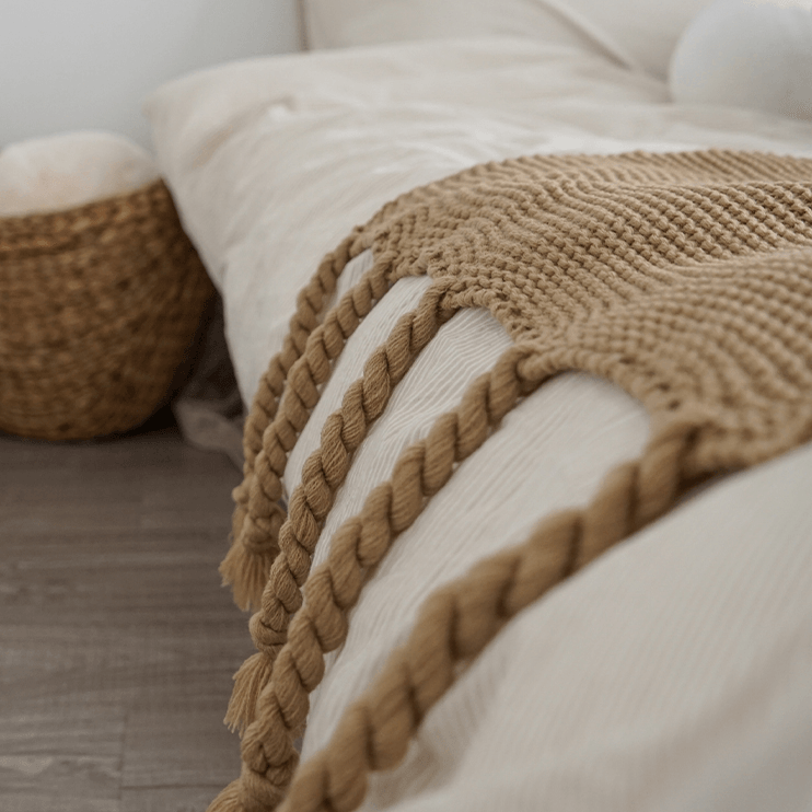 Jozsua Knitted Throw Blanket