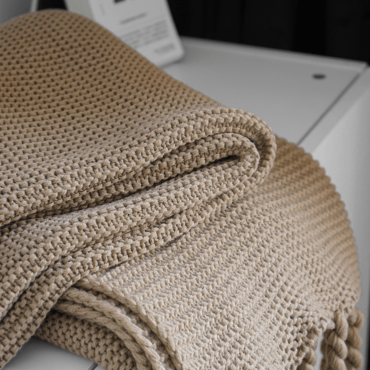 Jozsua Knitted Throw Blanket
