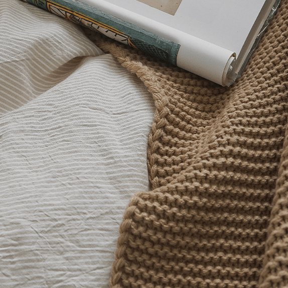 Jozsua Knitted Throw Blanket
