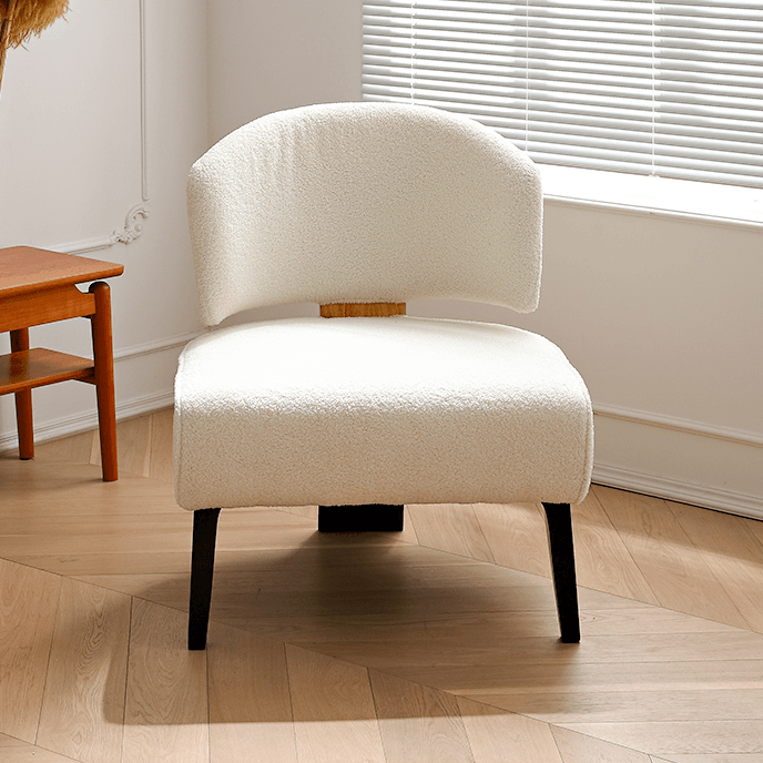 Wera Villus Lounge Chair