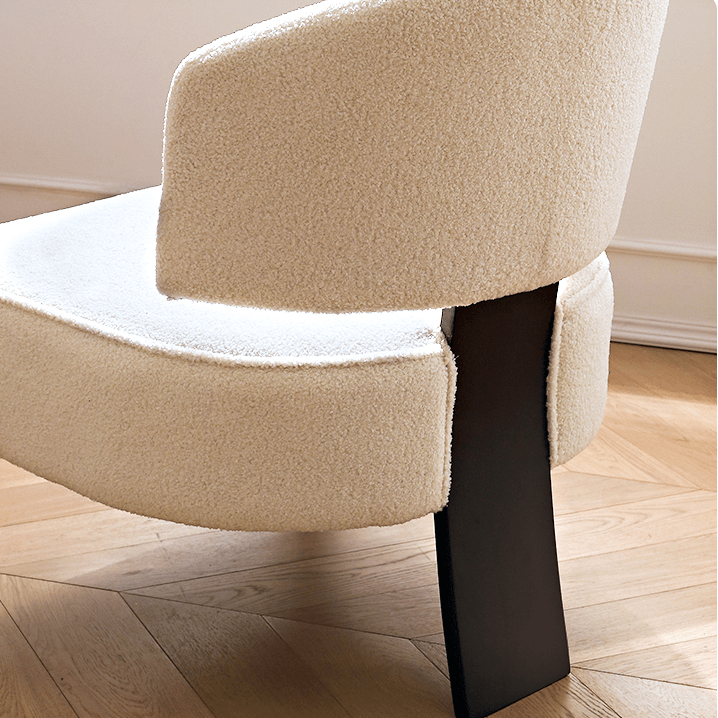Wera Villus Lounge Chair
